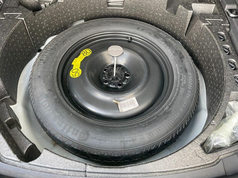 Land Rover Discovery Sport (2016) 2.0Td4 110kW 4x4 HSE - fotka 11 z 30