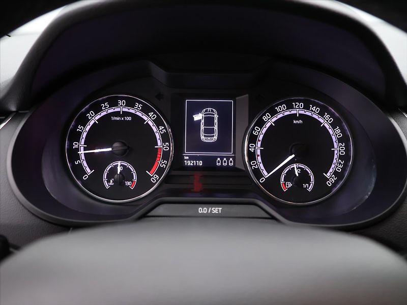 Škoda Octavia 1,6 TDI 85kW Ambition CZ - fotka 16 z 30