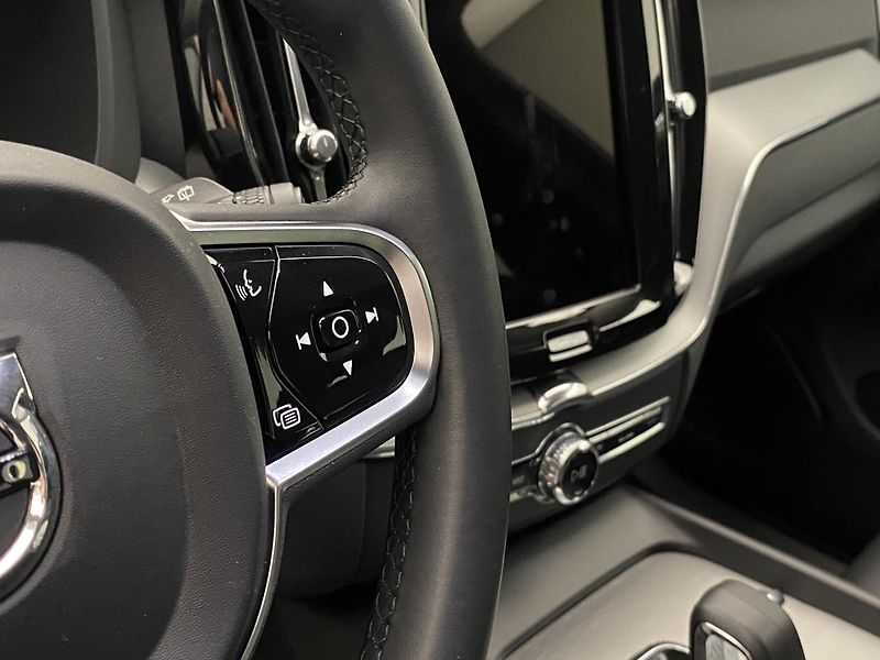 Volvo XC60 B4 AWD BRIGHT PLUS AUT - fotka 21 z 58