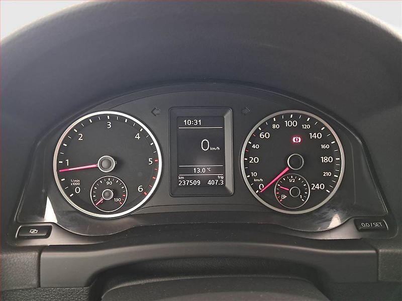 Volkswagen Tiguan (2010) 2.0 TDI, 4X4, Navi, Xenony - fotka 11 z 16