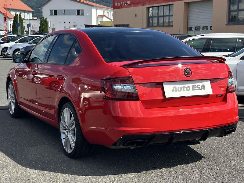 Škoda Octavia (2017) 2.0 TSI, ČR, RS, LED - fotka 6 z 17