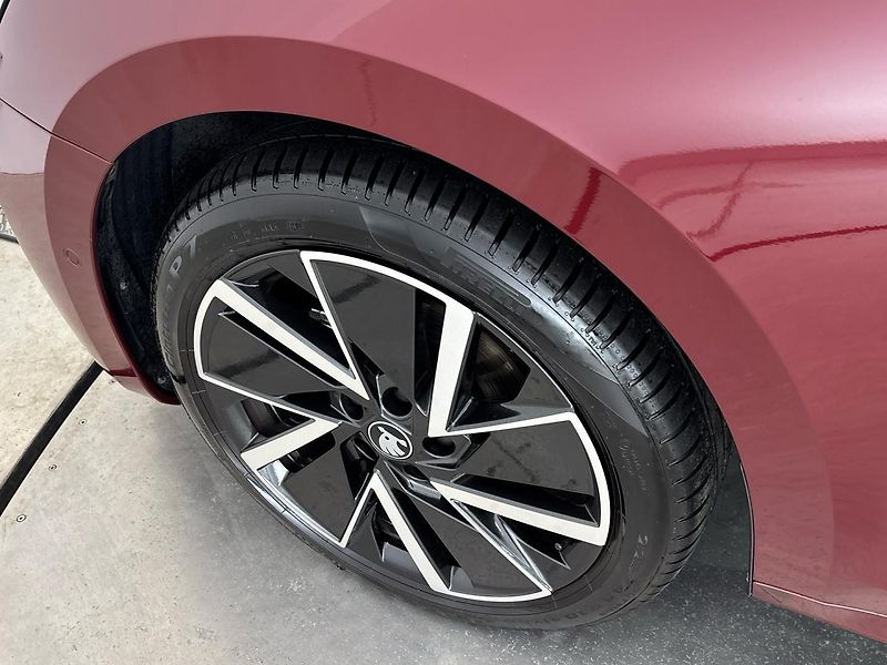 Škoda Octavia Top Selection DSG - fotka 26 z 30
