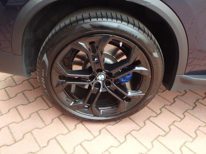 BMW X5 (2019) 3.0 da,X-Line,INDIVIDUAL,Laser - fotka 32 z 33