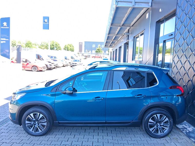 Peugeot 2008 ALLURE 1.2 PureTech 81 kW   - fotka 4 z 26
