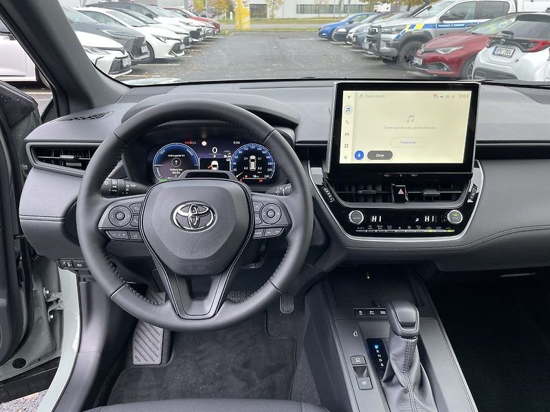 Toyota Corolla Cross 1.8 HEV - fotka 15 z 27