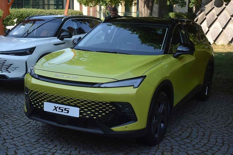 Slavnostní premiéra značky BAIC v Praze.
