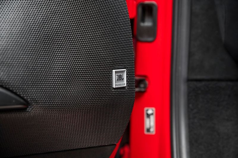 Ferrari 296 GTB Carplay/Lift/Carbon/Racing Sea - fotka 10 z 23