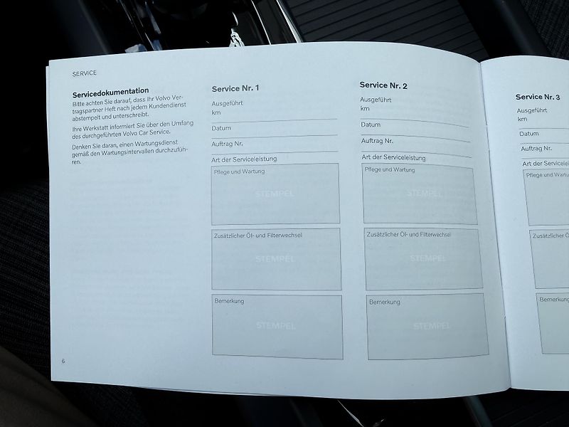Volvo V60 B4 FWD CORE // REZERVACE // - fotka 35 z 35