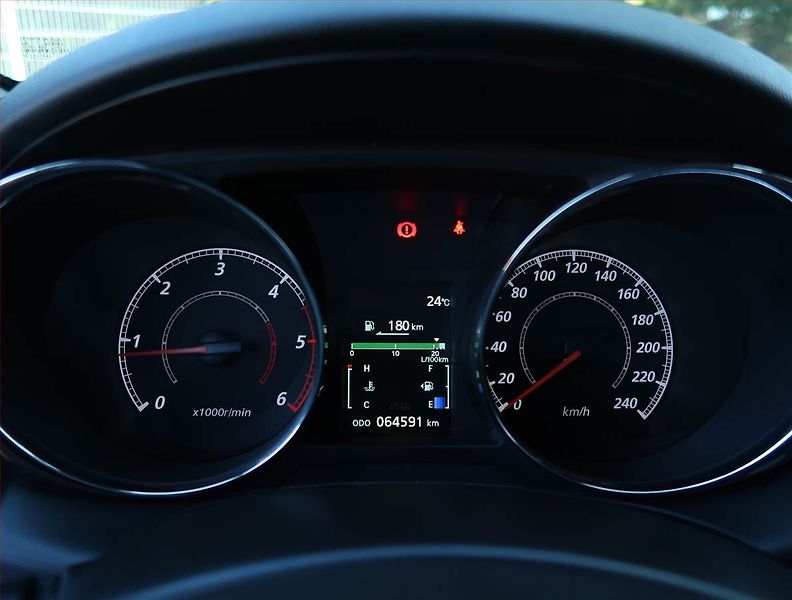 Mitsubishi ASX (2015) 1.8 DI-D MIVEC, 4X4, Tempomat - fotka 11 z 18