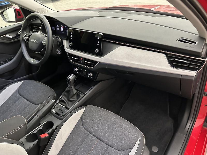 Škoda Kamiq 1.5 TSI Top selection - fotka 25 z 27