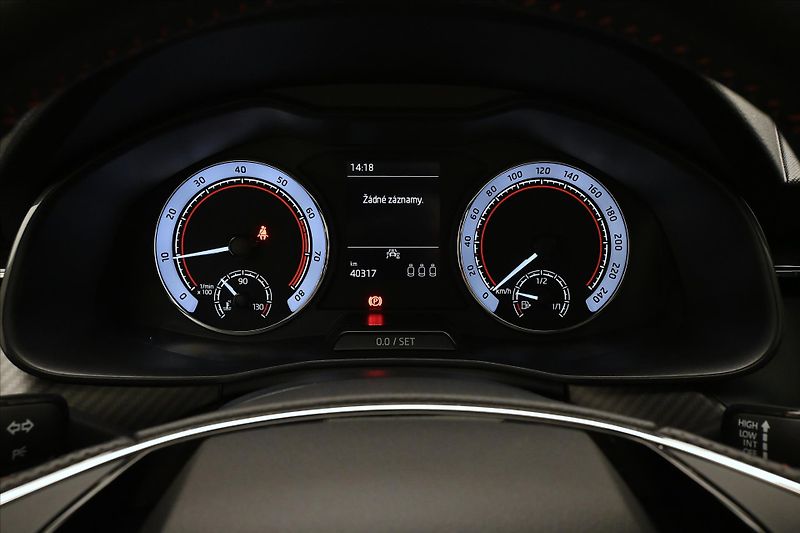 Škoda Kamiq 1,0 TSI 81kW MONTE CARLO Záruk - fotka 12 z 25