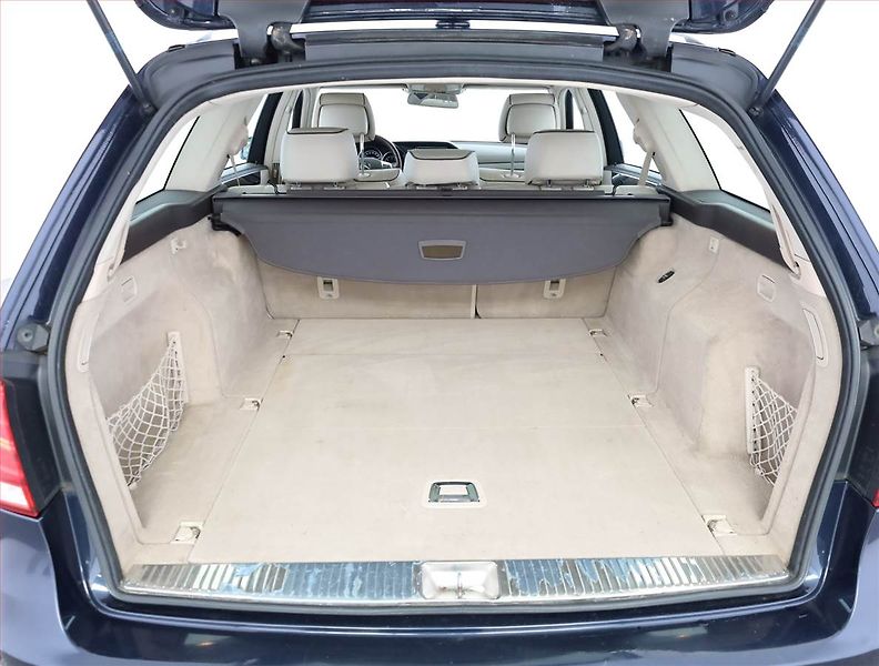 Mercedes-Benz Třídy E (2013) E 350 BlueTEC 4MATIC, 4X4 - fotka 19 z 19