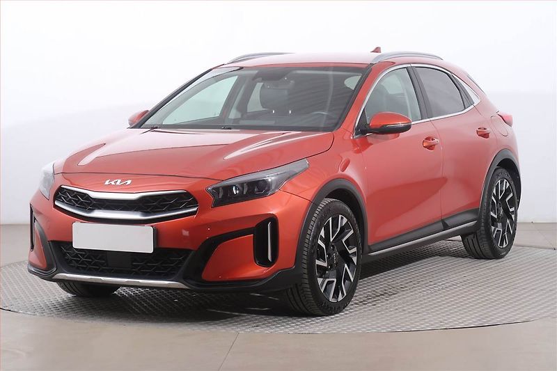 Kia XCeed (2023) Gold 1.5 T-GDI, Serv.kniha - fotka 2 z 25