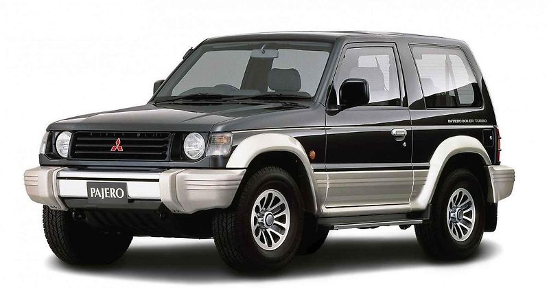 Mitsubishi Pajero při mezigeneračním setkání.