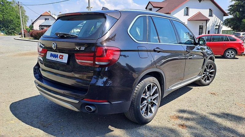 BMW X5 3.0 xDrive 30D - fotka 6 z 32