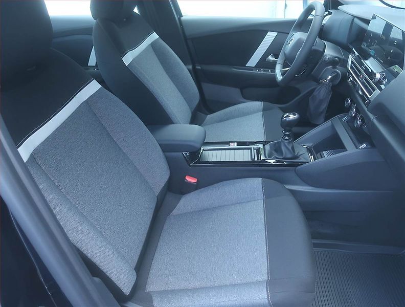 Citroën C4 X (2024) 1.2 PureTech, Serv.kniha - fotka 9 z 16