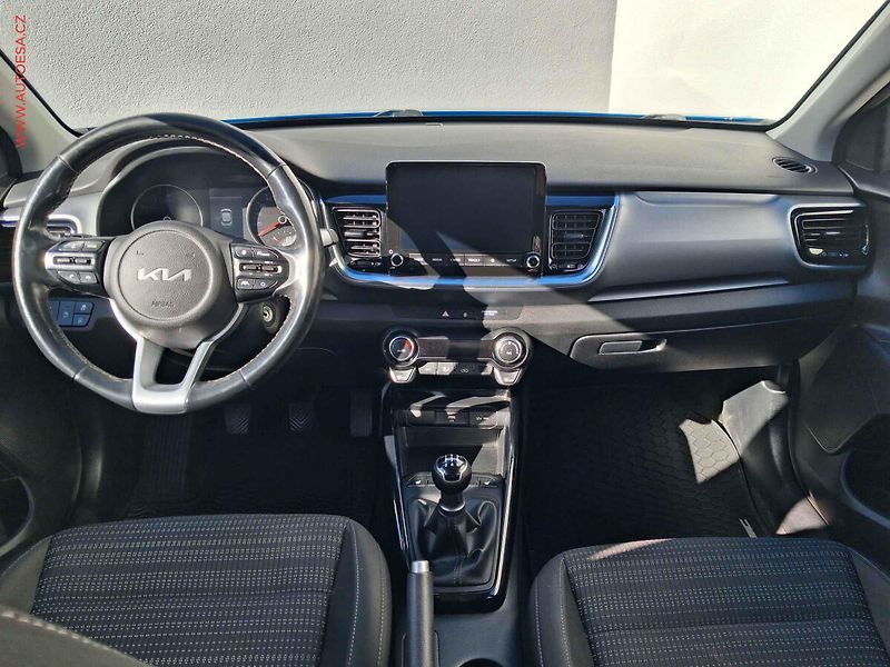 Kia Stonic (2022) 1.2 i, 2.maj,ČR, Kamera - fotka 8 z 17