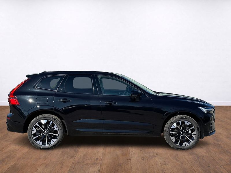 Volvo XC60 (2026) PLUS B5, 360°, Harman, Matrix - fotka 5 z 21