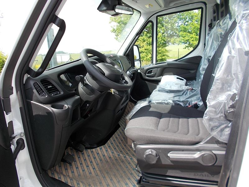 Iveco Daily (2025) 50C18HZ, ZÁRUKA 3 ROKY - fotka 17 z 22
