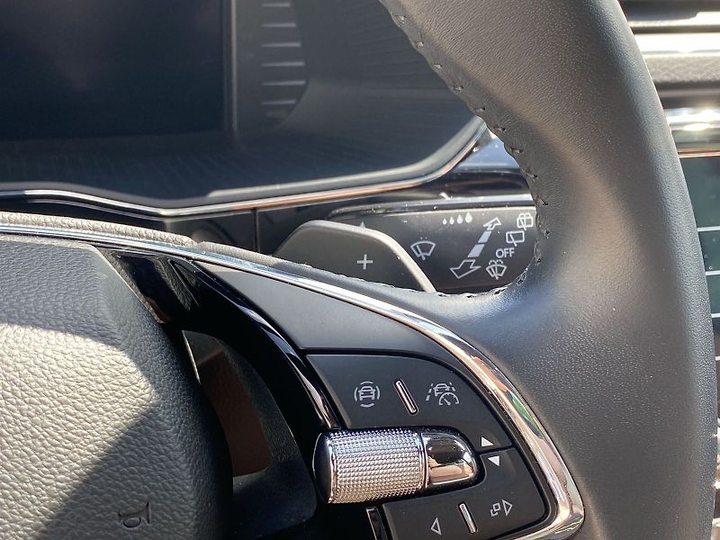 Škoda Superb (2023) Combi 1.5 TSI DSG L&K - fotka 16 z 37