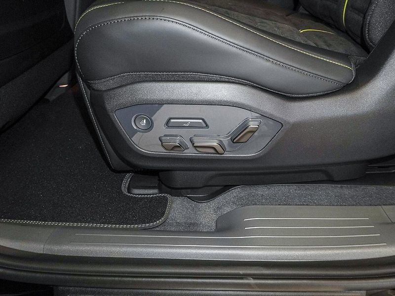 Kia EV9 GT AWD Panorama 6 míst - fotka 11 z 17