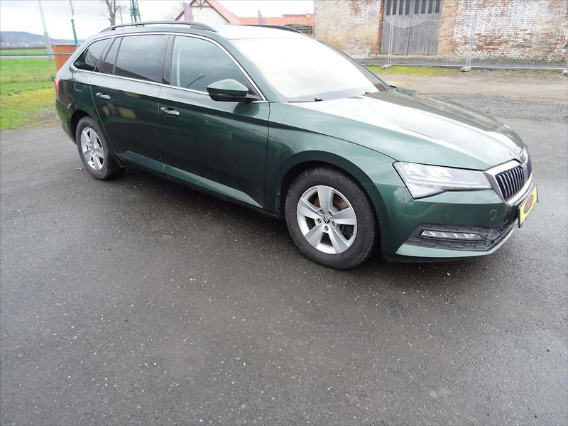 Škoda Superb 1,6 TDI 88 kW Automat - fotka 2 z 27