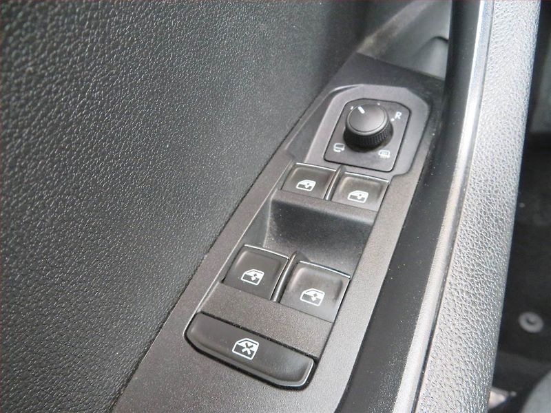 Škoda Karoq (2018) 2.0 TDI, 4X4, Automat - fotka 18 z 18