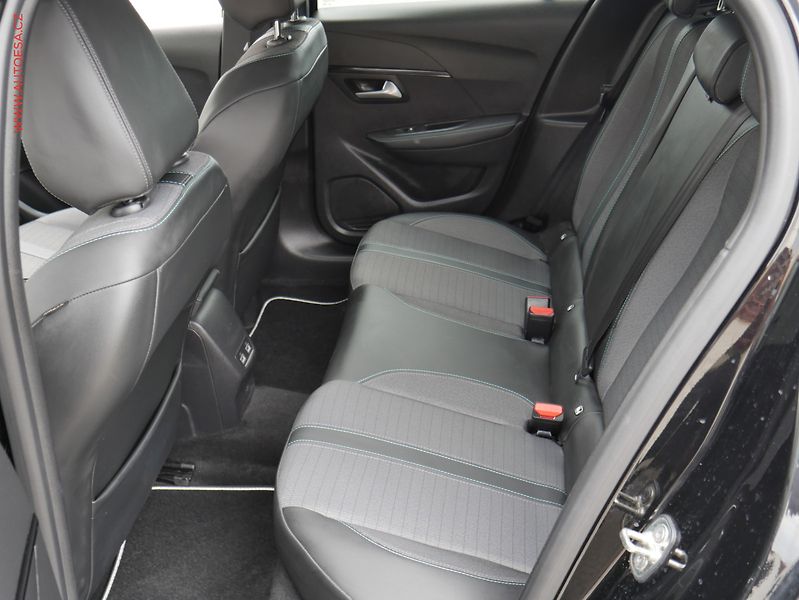 Peugeot 208 (2021) 1.2PT, Allure, LED, navi - fotka 10 z 20