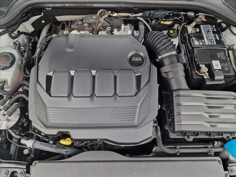 Škoda Octavia 2.0TDI Style, původ ČR,1.Maj. - fotka 44 z 50