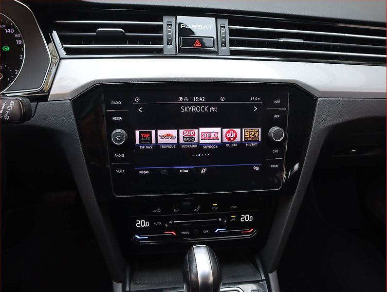 Volkswagen Passat (2020) Business 2.0 TDI, Automat - fotka 12 z 21