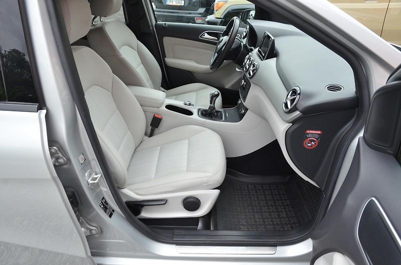 Mercedes-Benz Třídy B (2014) B 180 CDi / NAVI / Bi-XENON - fotka 13 z 33