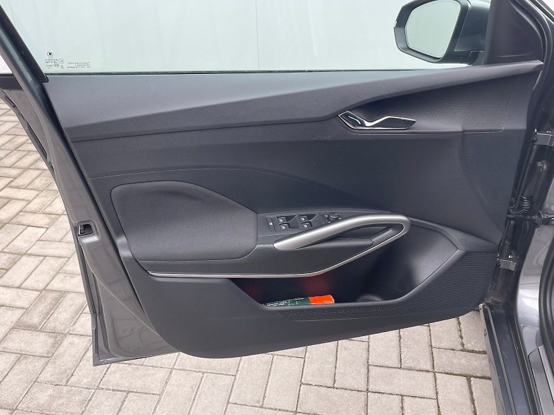 Škoda Fabia (2024) 1.0 TSI / 85 kW Top Selection - fotka 18 z 30