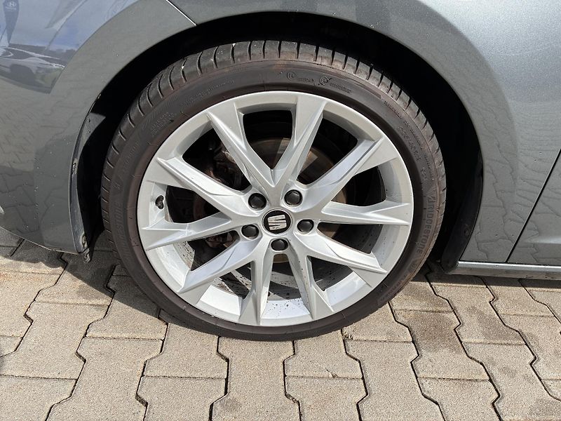 Seat Leon FR,92kW KLIMA REZERVACE - fotka 27 z 31