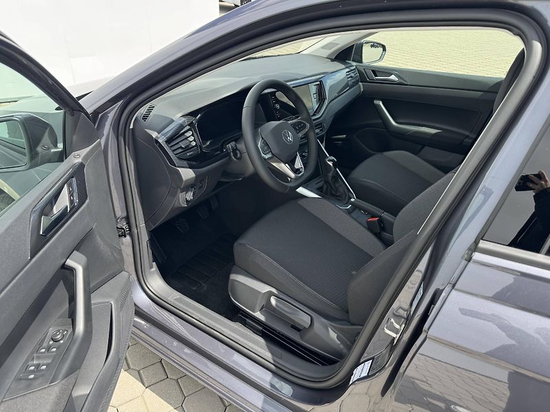 Volkswagen Polo (2024) People 5G 1,0TSi - fotka 5 z 9