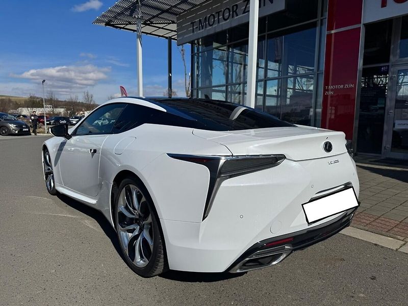 Lexus LC 500h 500 - fotka 6 z 13