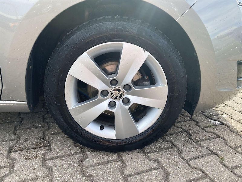 Škoda Rapid (2017) 1.0 TSI Ambition - fotka 23 z 28