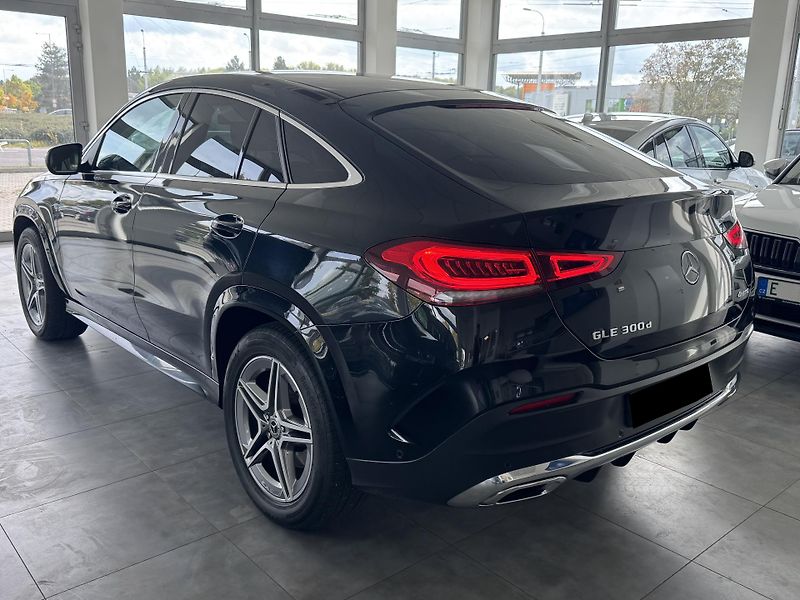 Mercedes-Benz GLE (2022) 300d 4 MATIC AMG  - fotka 5 z 39