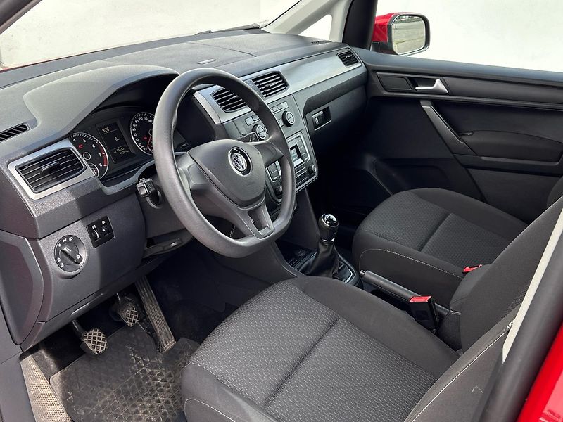 Volkswagen Caddy Trendline - fotka 6 z 25