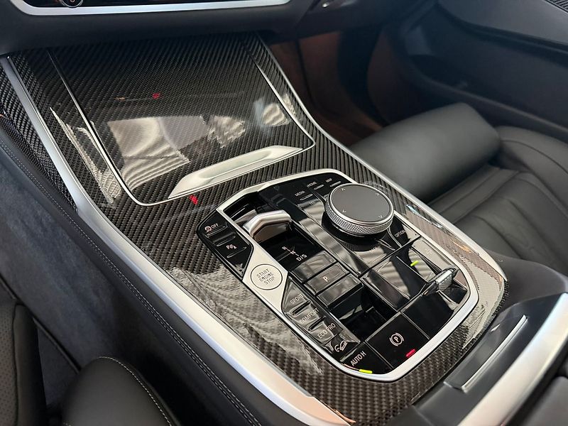 BMW X7 xDrive40d TOP stav - fotka 23 z 40