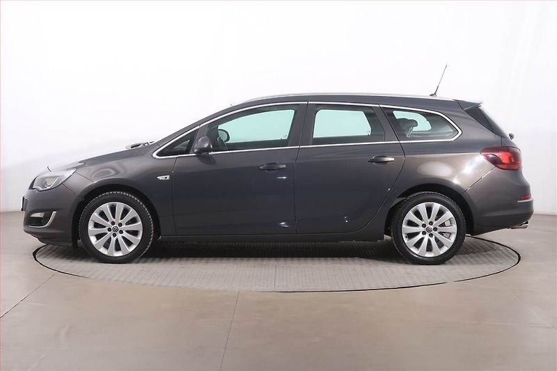 Opel Astra (2014) Cosmo 1.4 T, LPG, Serv.kniha - fotka 3 z 18