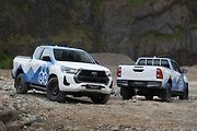 Stejné vnitřnosti má vodíková Toyota Hilux