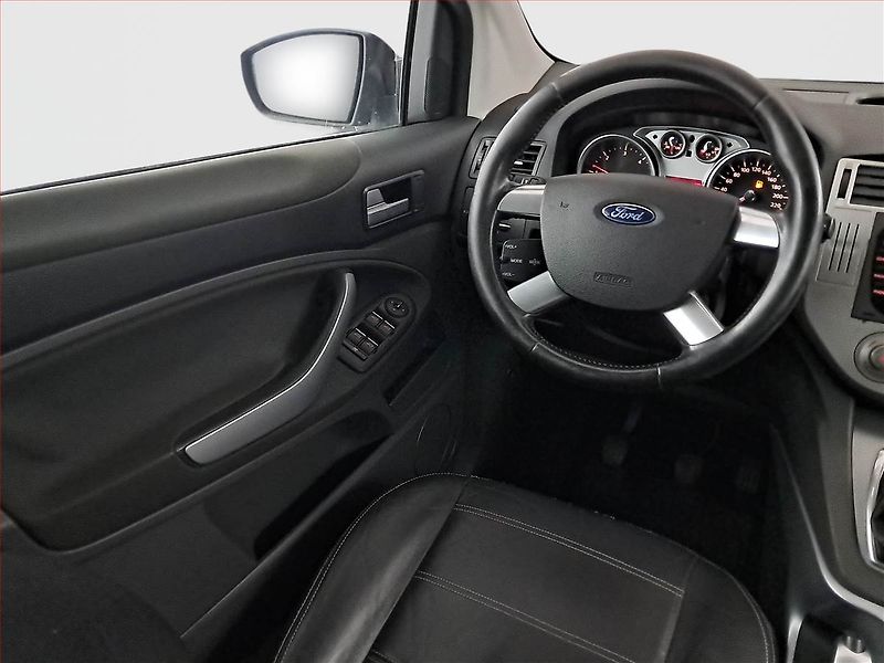 Ford Kuga (2010) 2.0 TDCi, 4X4, po STK, Tažné - fotka 7 z 17