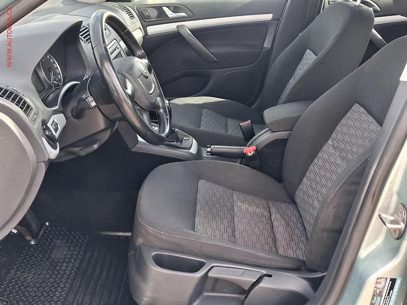 Škoda Octavia (2012) 1.4TSi, 2.maj,ČR, AC, temp - fotka 9 z 18