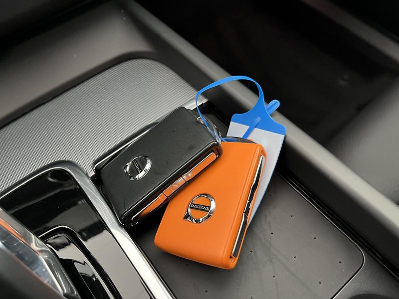 Volvo XC60 T6 AWD Recharge Inscripion - fotka 23 z 27