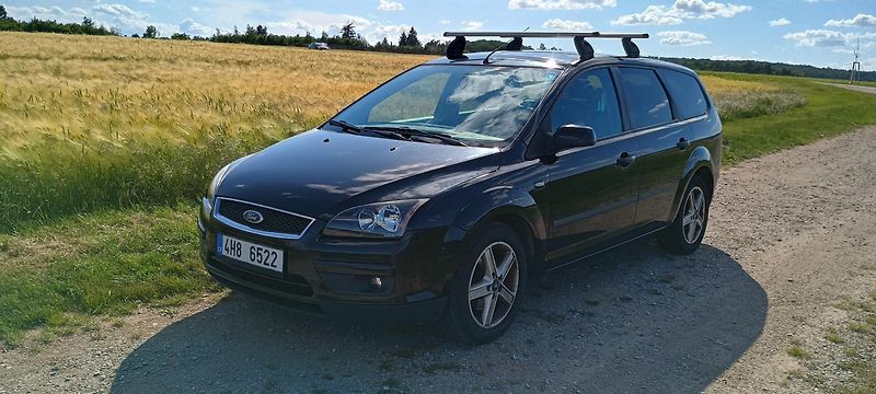 Ford Focus (2005) kombi 1.6 Ti-VCT Sport  - fotka 2 z 17