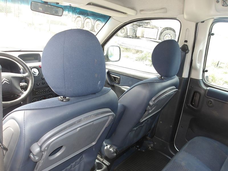 Citroën Berlingo 1,6HDi 2xŠOUPAČKY - fotka 21 z 29