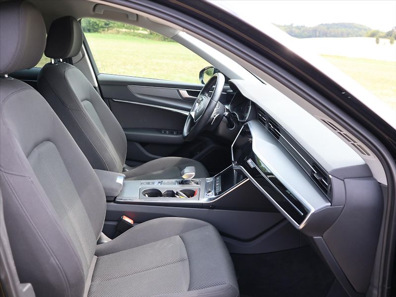 Audi A6 2.0 40TDI 150kW Aut. Sport - fotka 13 z 39