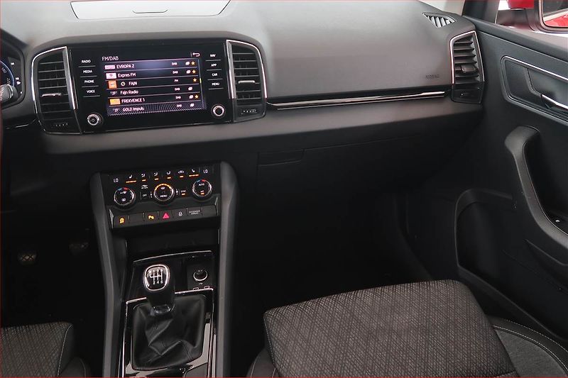 Škoda Karoq (2022) 1.5 TSI - fotka 8 z 20