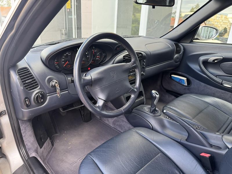 Porsche 911 (1999) Carrera - fotka 10 z 17
