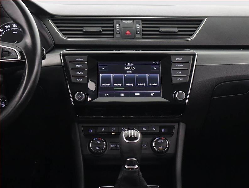 Škoda Superb (2015) Style 2.0 TDI, Serv.kniha - fotka 12 z 23